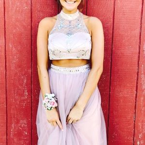 Adorable prom dress!! So cute